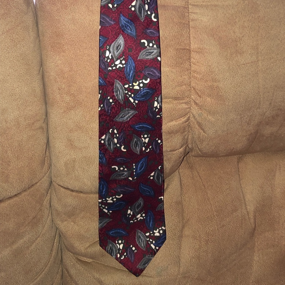 Silk material neck tie
